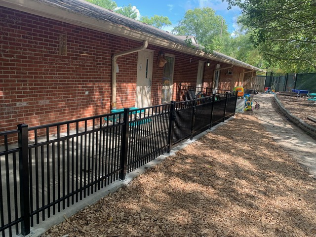 Aluminum Picket Fence